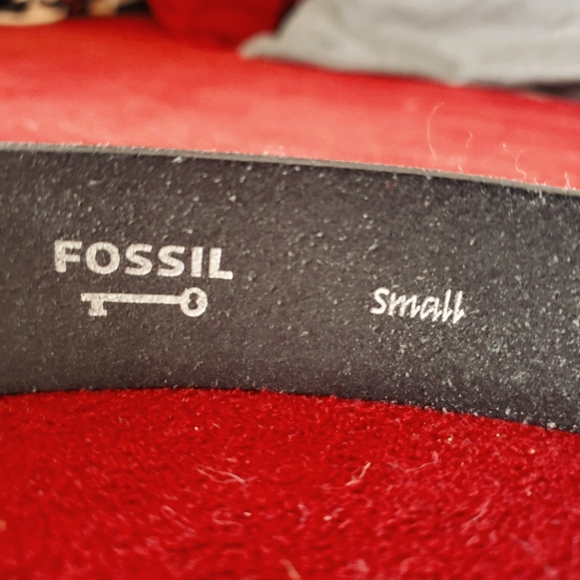 ⭐ 3/$20! Fossil Leather Belt - Picture 2 of 6
